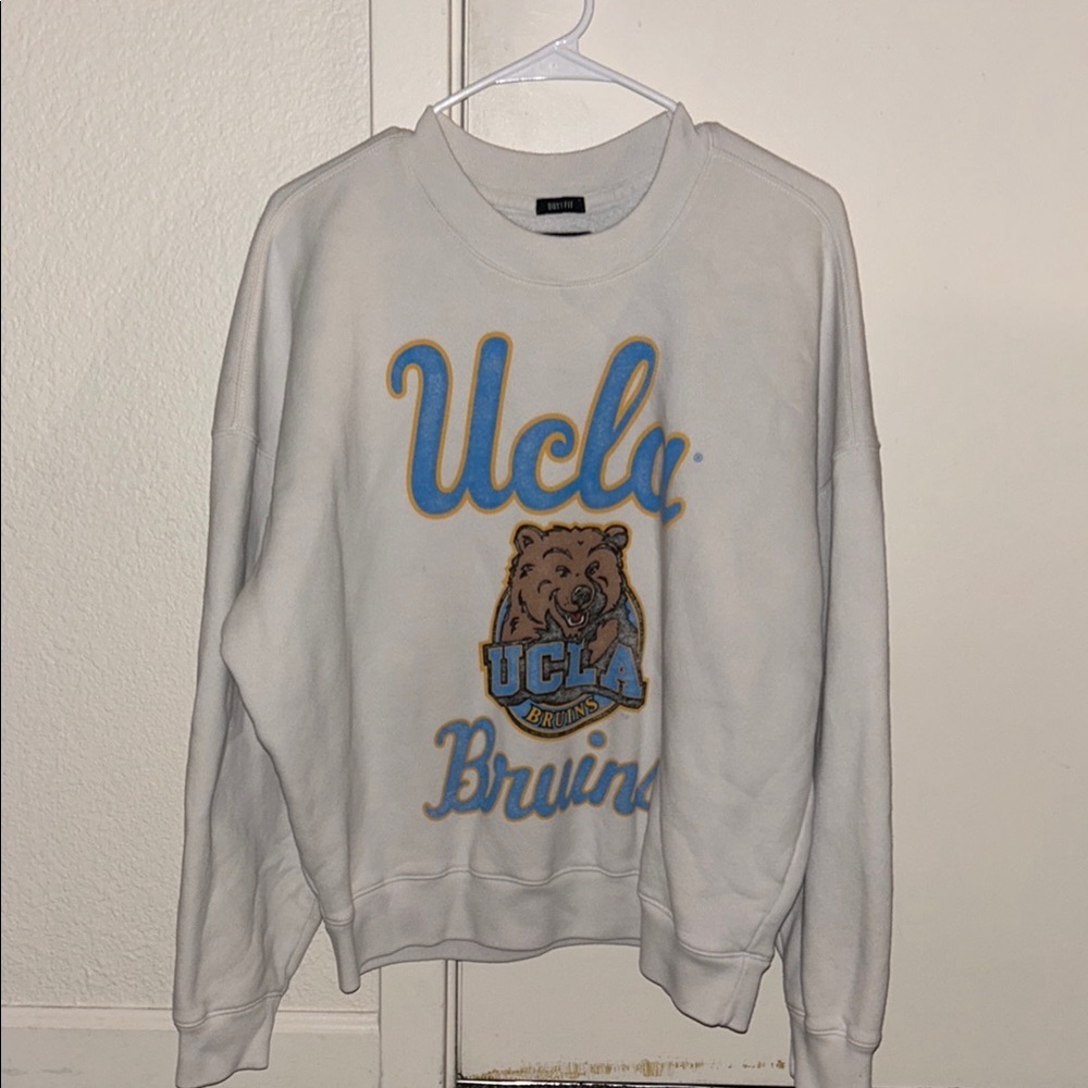 💙Hollister UCLA White Crewneck Sweater